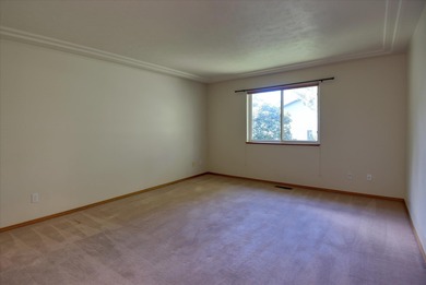 Well-maintained rancher in the gated community of Bridlewood! on The Creek at Qualchan in Washington - for sale on GolfHomes.com, golf home, golf lot