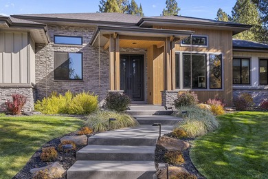 Built in 2022 and perfectly positioned on the 9th hole of the on Aspen Lakes Golf Course in Oregon - for sale on GolfHomes.com, golf home, golf lot