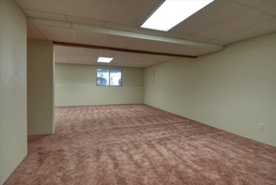 Well-maintained rancher in the gated community of Bridlewood! on The Creek at Qualchan in Washington - for sale on GolfHomes.com, golf home, golf lot