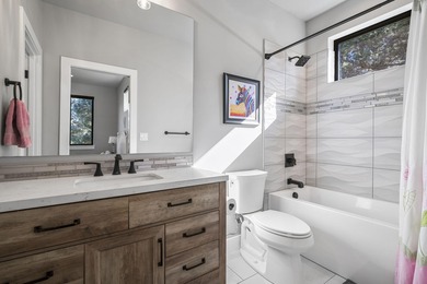 Built in 2022 and perfectly positioned on the 9th hole of the on Aspen Lakes Golf Course in Oregon - for sale on GolfHomes.com, golf home, golf lot