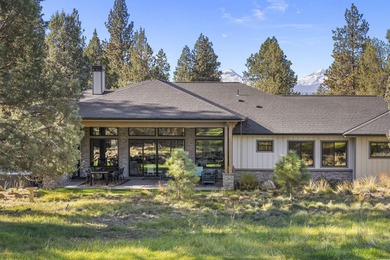 Built in 2022 and perfectly positioned on the 9th hole of the on Aspen Lakes Golf Course in Oregon - for sale on GolfHomes.com, golf home, golf lot