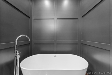This stunning 3 bedroom, 2.5 bath townhome in Porto Cima has on The Club At Porto Cima in Missouri - for sale on GolfHomes.com, golf home, golf lot