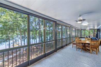 Lake Hartwell location, location, location! Over 100 feet of on The Trail At Chickasaw Pointe in South Carolina - for sale on GolfHomes.com, golf home, golf lot