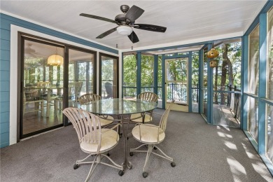 Lake Hartwell location, location, location! Over 100 feet of on The Trail At Chickasaw Pointe in South Carolina - for sale on GolfHomes.com, golf home, golf lot