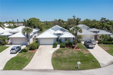 Under contract-accepting backup offers. COURTYARD HOME W/PRIVATE on Rotonda Golf and Country Club The Links Course in Florida - for sale on GolfHomes.com, golf home, golf lot