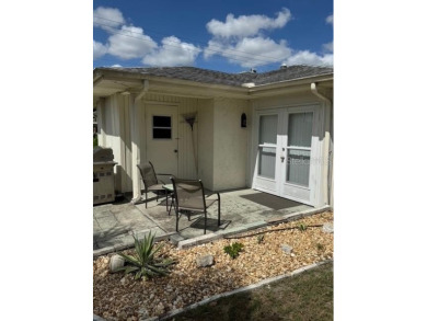 $10,000 PRICE REDUCTION! Welcome to this fully furnished 2 on Kings Point Executive Golf Course in Florida - for sale on GolfHomes.com, golf home, golf lot