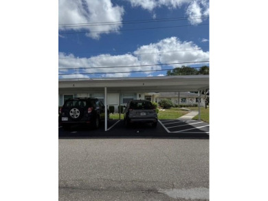 $10,000 PRICE REDUCTION! Welcome to this fully furnished 2 on Kings Point Executive Golf Course in Florida - for sale on GolfHomes.com, golf home, golf lot