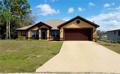 Seller is offering $5,000 toward buyer's closing costs! This on Lehigh Resort Club in Florida - for sale on GolfHomes.com, golf home, golf lot