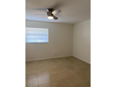 Beautiful remodeled 2 bedroom. New kitchen- new appliances - on Kings Point Golf -Flanders Way in Florida - for sale on GolfHomes.com, golf home, golf lot