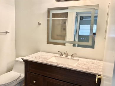 Beautiful remodeled 2 bedroom. New kitchen- new appliances - on Kings Point Golf -Flanders Way in Florida - for sale on GolfHomes.com, golf home, golf lot