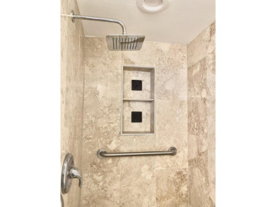 Beautiful remodeled 2 bedroom. New kitchen- new appliances - on Kings Point Golf -Flanders Way in Florida - for sale on GolfHomes.com, golf home, golf lot