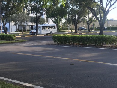 Beautiful remodeled 2 bedroom. New kitchen- new appliances - on Kings Point Golf -Flanders Way in Florida - for sale on GolfHomes.com, golf home, golf lot