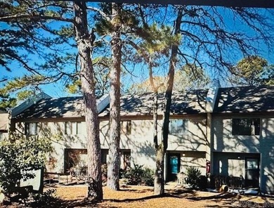 Charming Chelsea Condo in beautiful Fairview Bay,Arkansas if on Indian Hills Country Club in Arkansas - for sale on GolfHomes.com, golf home, golf lot