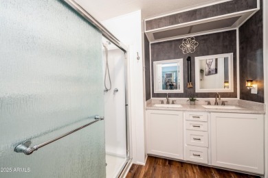 This charming and well-maintained, recently updated 2-bedroom on Fountain of the Sun Country Club in Arizona - for sale on GolfHomes.com, golf home, golf lot