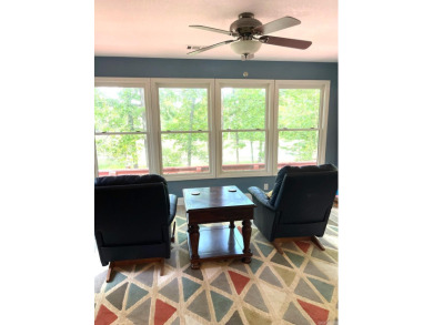 Nicely updated 3 Bedroom, 2.5 Bath Balboa Golf Course Retreat - on Balboa Golf Course in Arkansas - for sale on GolfHomes.com, golf home, golf lot