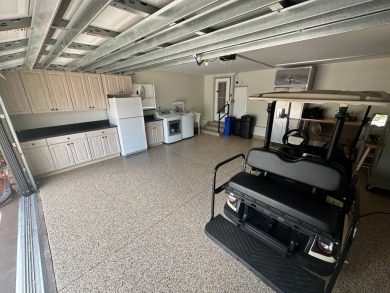 Lot Rent $1342.00    This well cared for 2 bedrooms, 2 bathrooms on Del Tura Golf and Country Club in Florida - for sale on GolfHomes.com, golf home, golf lot