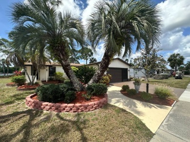 Lot Rent $1342.00    This well cared for 2 bedrooms, 2 bathrooms on Del Tura Golf and Country Club in Florida - for sale on GolfHomes.com, golf home, golf lot