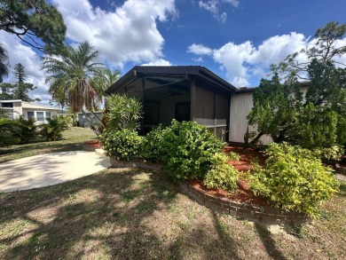 Lot Rent $1342.00    This well cared for 2 bedrooms, 2 bathrooms on Del Tura Golf and Country Club in Florida - for sale on GolfHomes.com, golf home, golf lot