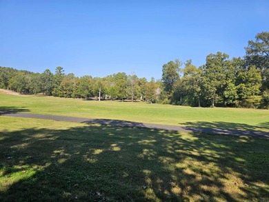 Nicely updated 3 Bedroom, 2.5 Bath Balboa Golf Course Retreat - on Balboa Golf Course in Arkansas - for sale on GolfHomes.com, golf home, golf lot