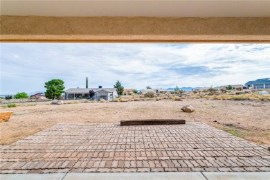 This Valle Vista home sits on nearly one-third of an acre along on Valle Vista Golf Course in Arizona - for sale on GolfHomes.com, golf home, golf lot