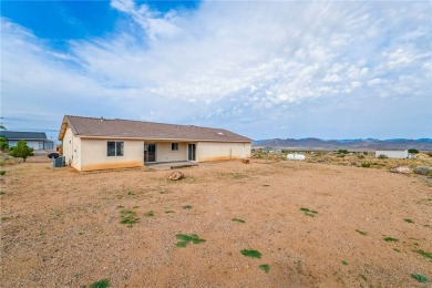 This Valle Vista home sits on nearly one-third of an acre along on Valle Vista Golf Course in Arizona - for sale on GolfHomes.com, golf home, golf lot