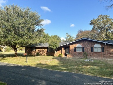 3 bedroom, 2 bath home in Seguin near the golf course. Beautiful on Golf Club of Seguin in Texas - for sale on GolfHomes.com, golf home, golf lot