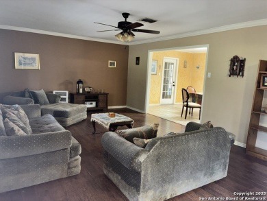 3 bedroom, 2 bath home in Seguin near the golf course. Beautiful on Golf Club of Seguin in Texas - for sale on GolfHomes.com, golf home, golf lot