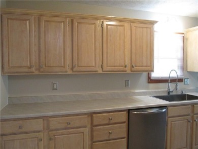 Move in ready Ranch home is waiting for YOU!! Well maintained 3 on Holiday Island Golf Course in Arkansas - for sale on GolfHomes.com, golf home, golf lot
