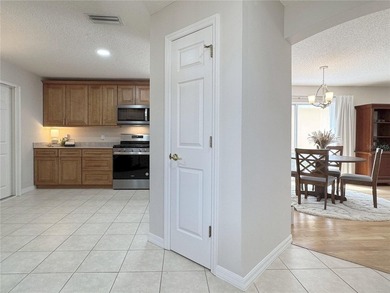 HOT SPOT in THE VILLAGES, FL (Beautiful VILLA BEREA!)  Adorable on Glenview Championship Golf and Country Club in Florida - for sale on GolfHomes.com, golf home, golf lot