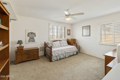 Beautifully maintained 3BR, 2.5BA Galleria model on the 14th on Ironwood Golf Club in Arizona - for sale on GolfHomes.com, golf home, golf lot