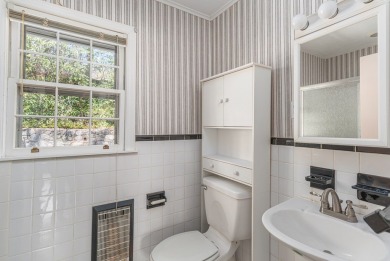 Rare opportunity near Waynesville Country Club! Spacious 4BD/4BA on Waynesville Country Club Inn in North Carolina - for sale on GolfHomes.com, golf home, golf lot