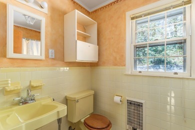 Rare opportunity near Waynesville Country Club! Spacious 4BD/4BA on Waynesville Country Club Inn in North Carolina - for sale on GolfHomes.com, golf home, golf lot