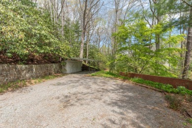 Rare opportunity near Waynesville Country Club! Spacious 4BD/4BA on Waynesville Country Club Inn in North Carolina - for sale on GolfHomes.com, golf home, golf lot