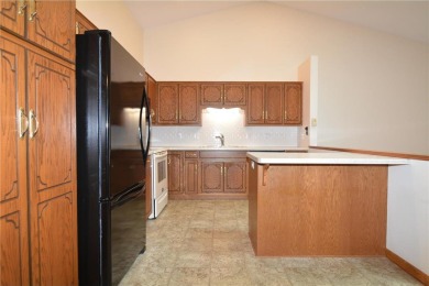 Perfectly Maintained One Level Townhome. Walking distance to on Stones Throw Golf Course in Minnesota - for sale on GolfHomes.com, golf home, golf lot