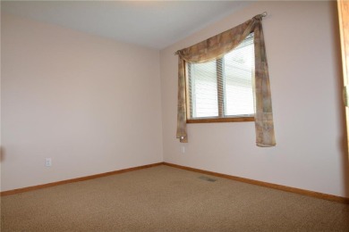 Perfectly Maintained One Level Townhome. Walking distance to on Stones Throw Golf Course in Minnesota - for sale on GolfHomes.com, golf home, golf lot