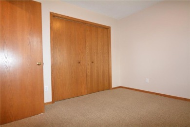 Perfectly Maintained One Level Townhome. Walking distance to on Stones Throw Golf Course in Minnesota - for sale on GolfHomes.com, golf home, golf lot