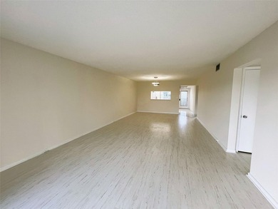 PENTHOUSE with Spectacular GOLF/WATER/FOUNTAIN/CLUBHOUSE VIEW on Wynmoor Golf Course in Florida - for sale on GolfHomes.com, golf home, golf lot