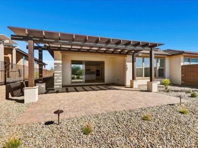Golf Resort Community, HOA Maintained Front and Rear Yards on Vista Verde Golf Course in Arizona - for sale on GolfHomes.com, golf home, golf lot