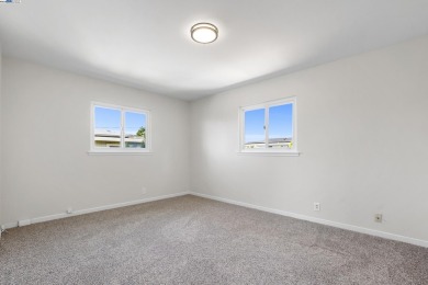 Come see the charm and comfort of this updated home, featuring on Willow Park Golf Course in California - for sale on GolfHomes.com, golf home, golf lot