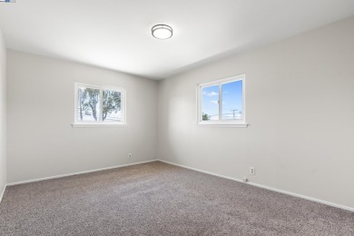 Come see the charm and comfort of this updated home, featuring on Willow Park Golf Course in California - for sale on GolfHomes.com, golf home, golf lot