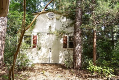 Welcome to your private sanctuary in the heart of the on Holly Lake Ranch Golf Club in Texas - for sale on GolfHomes.com, golf home, golf lot