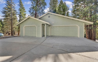 Great Lake Almanor West residence, nestled on a sprawling on Lake Almanor West Golf Course in California - for sale on GolfHomes.com, golf home, golf lot