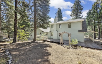 Great Lake Almanor West residence, nestled on a sprawling on Lake Almanor West Golf Course in California - for sale on GolfHomes.com, golf home, golf lot