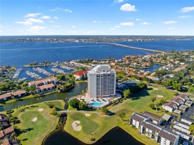 Enjoy living the SW Florida lifestyle in this *move in ready* 3 on The Landings Yacht, Golf and Tennis Club in Florida - for sale on GolfHomes.com, golf home, golf lot