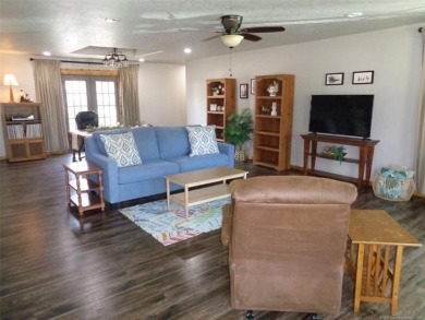 Exceptional Value! Recently remodeled 4 bedroom/3 bath house on Fountainhead State Park Golf Course in Oklahoma - for sale on GolfHomes.com, golf home, golf lot