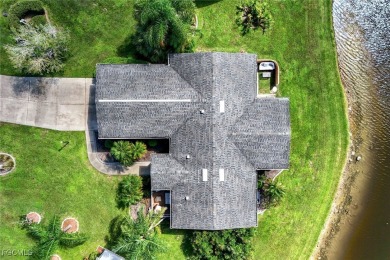 This spacious 3 bedroom & 2 bath home sits on your own lot and on Pine Lakes Country Club in Florida - for sale on GolfHomes.com, golf home, golf lot
