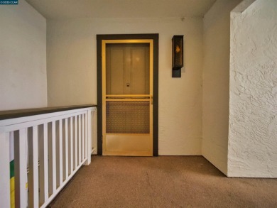 Spacious 2 Bedroom / 1 Bath Condominium located in Rossmoor, an on Rossmoor Golf Course in California - for sale on GolfHomes.com, golf home, golf lot