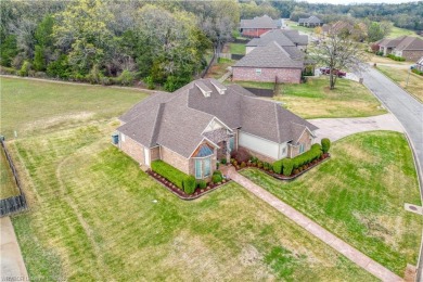 Quality Custom Built One Owner Home.  3504 SF 4 BR's 3 1/2 BA's on Eagle Crest Golf Course in Arkansas - for sale on GolfHomes.com, golf home, golf lot
