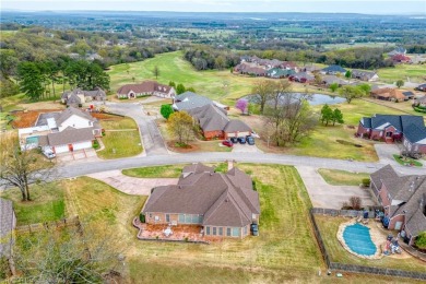 Ready to move in - Extremely Clean Quality Custom Built One on Eagle Crest Golf Course in Arkansas - for sale on GolfHomes.com, golf home, golf lot