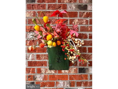 Welcome Home to 305 Brookline Drive! Spacious, bright, and airy on Locust Hill Golf Course in West Virginia - for sale on GolfHomes.com, golf home, golf lot